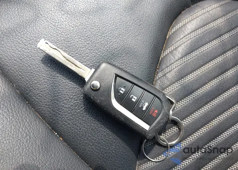 2018 Toyota Camry Se z USA, uszkodzony, nr VIN 4T1B11HK7JU663850